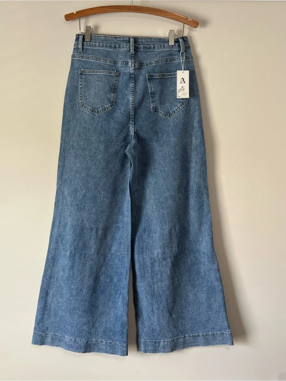 High-Rise Wide Leg Embellished Denim Jeans - Blue - Picture 6 of 9